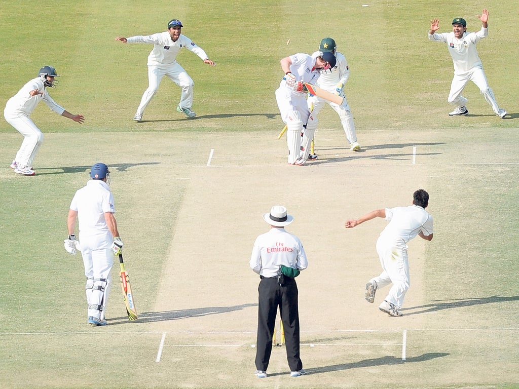 Morgan’s misery continues as he is bowled second ball by Abdur Rehman
