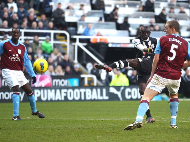 Papiss Cissé gets up and running for Newcastle
with a blockbuster debut goal against Villa