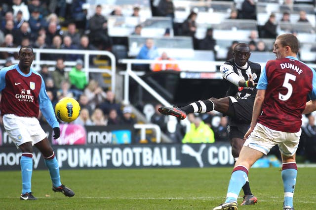 Papiss Cissé gets up and running for Newcastle
with a blockbuster debut goal against Villa