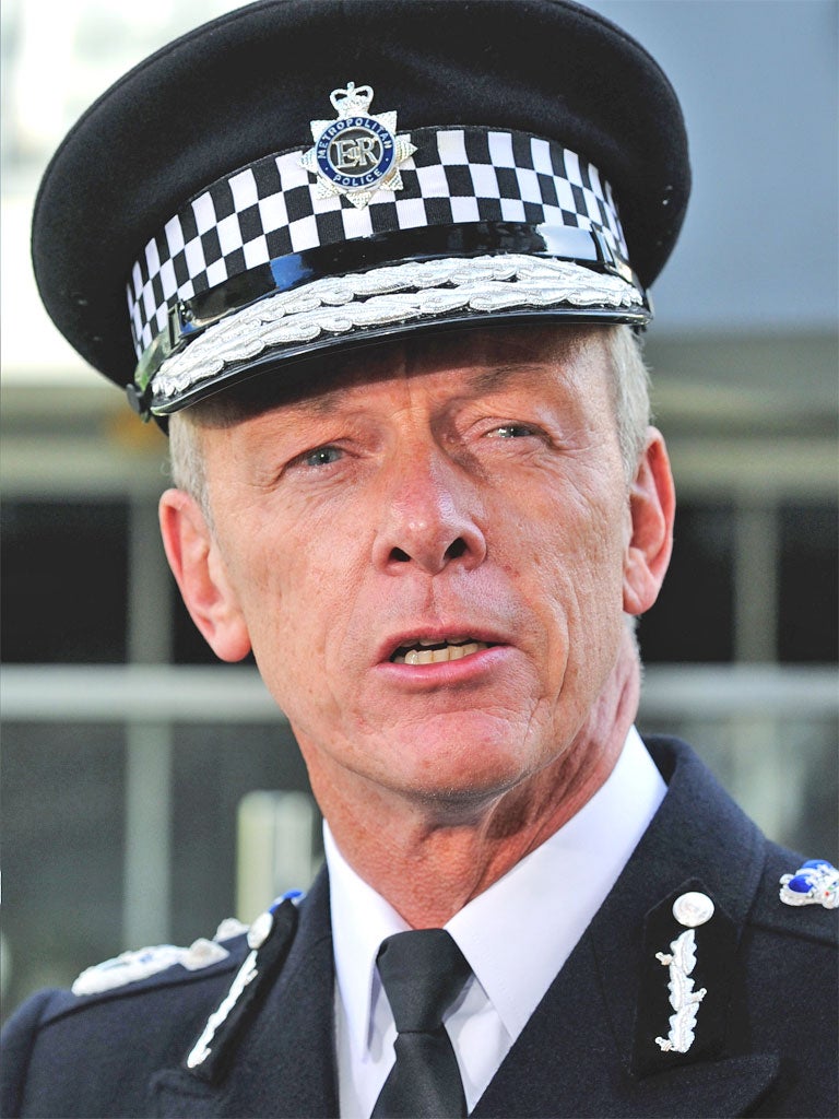 Met commissioner Bernard Hogan-Howe will dedicate 1,000 police to targeting gangs