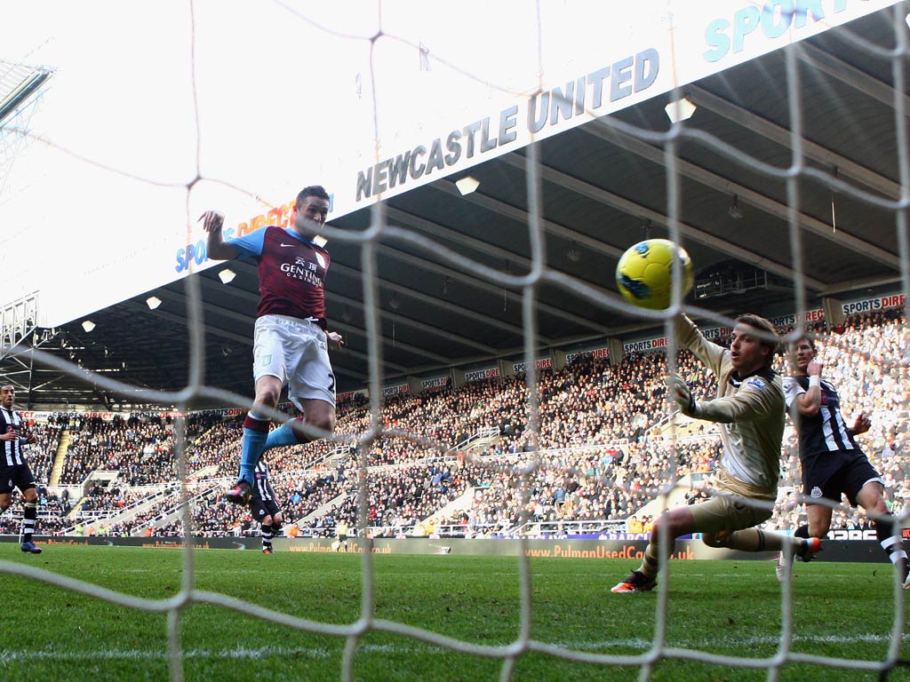 Robbie Keane scores for Aston Villa