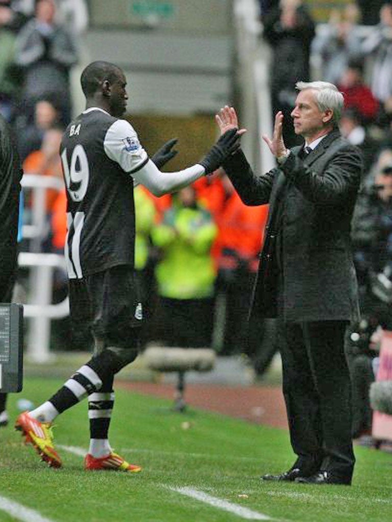 Newcastle manager Alan Pardew offers his praise to star striker Demba Ba