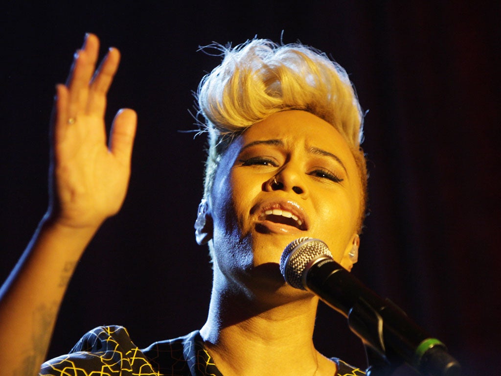 Emeli Sandé : Winner of the critics' choice award. Another artist who doesn't have to worry about whether or not she's won tonight, as she's already been assured of it, this R&B and soul singer first featured on Chipmunk's 'Diamond Rings'
