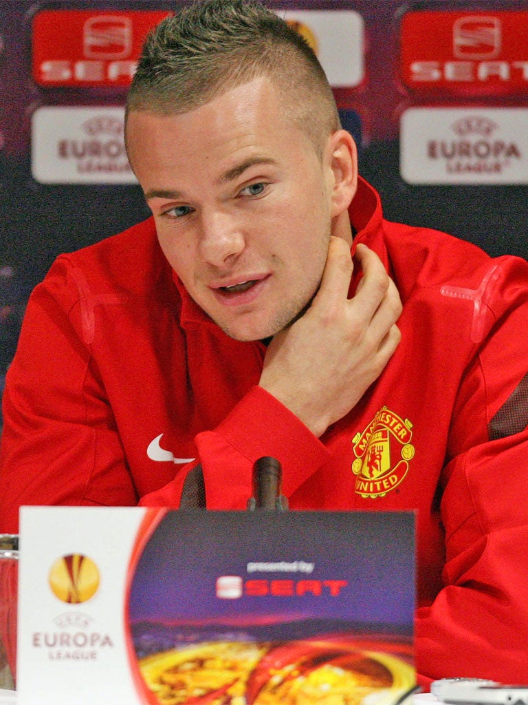 Tom Cleverley should make his first United start since August tonight
