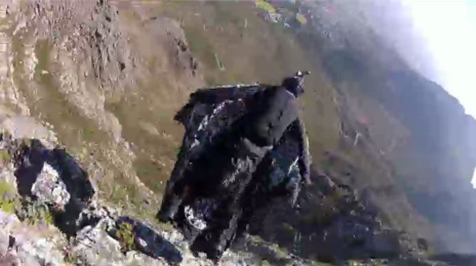 Video of American daredevil Jeb Corliss jumping off Table Mountain last month has been published online