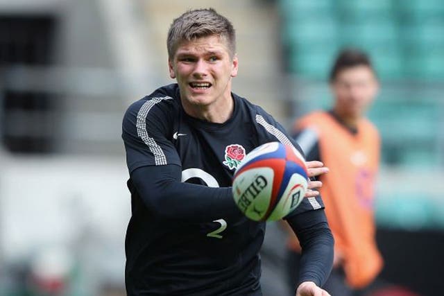 Owen Farrell, England’s only kicker today, gets used to the Twickenham conditions yesterday