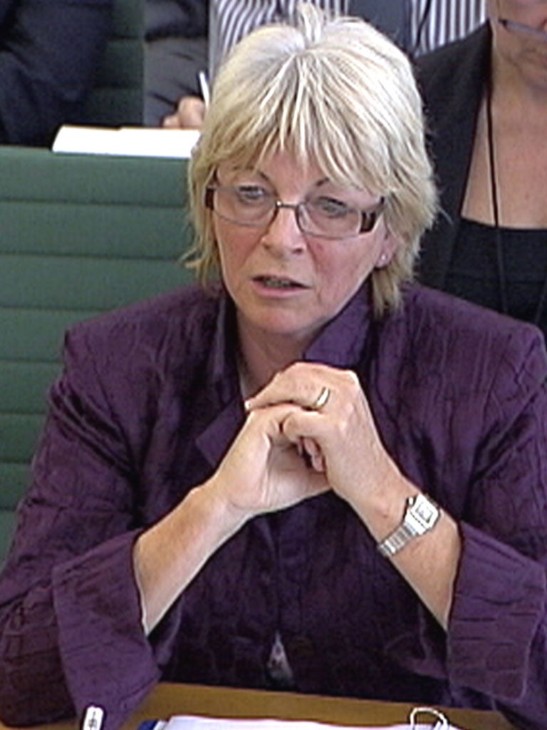 Sue Akers Monday: The current head of the probe into phone and computer hacking and alleged bribery of public officials. The inquiry is likely to ask the Scotland Yard
deputy assistant commissioner about a probe into a senior
officer who handed details of the ongoing 2006 inquiry into phone hacking to a News International executive