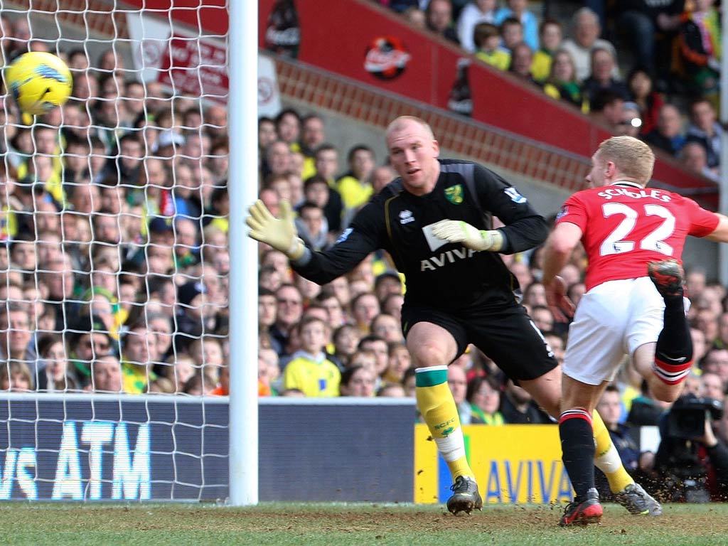 Paul Scholes scores his second goal since coming out of retirement