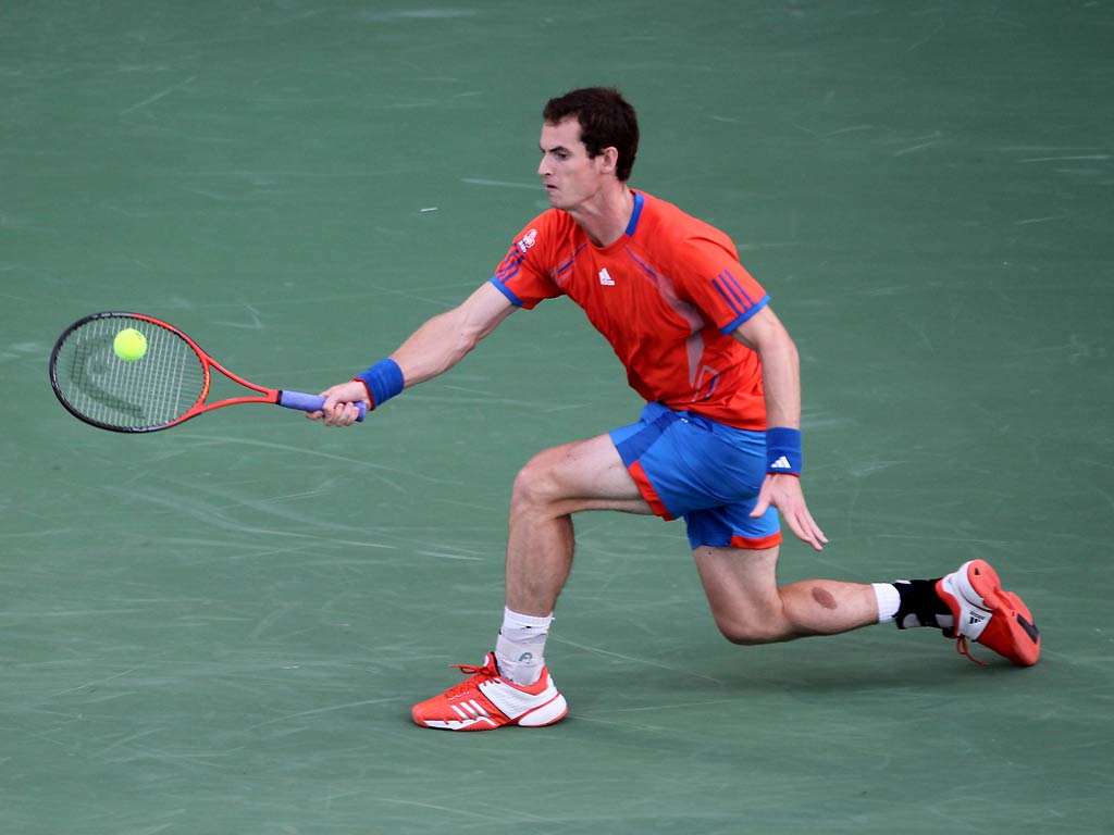 Murray in action against Djokovic in Dubai