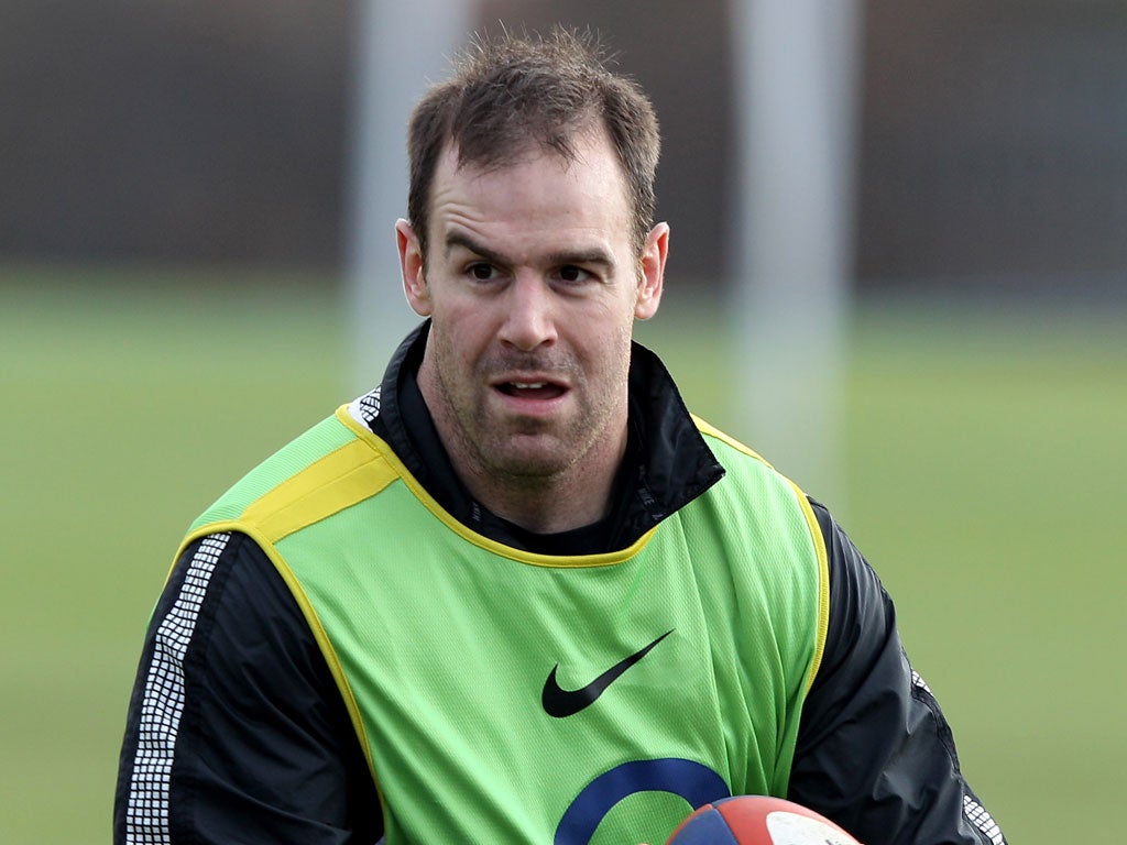 Charlie Hodgson: England No 10 has recovered from an injured finger to start for Saracens