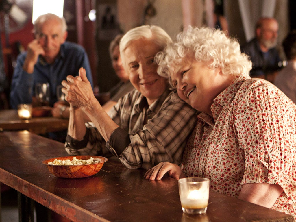 Olympia Dukakis and Brenda Fricker elope from their nursing home in 'Cloudburst'