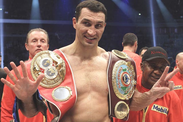 Wladimir Klitschko retained his heavyweight titles with a knockout