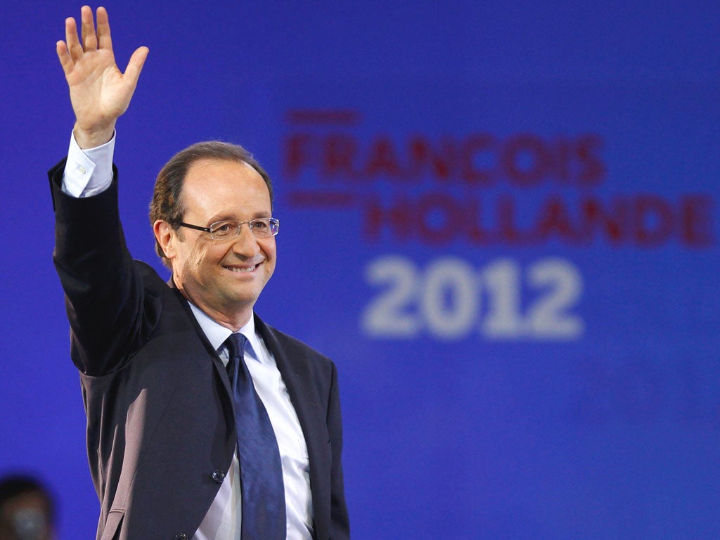 Mr Sarkozy’s team denies there is a plot,
saying that Mr Hollande is lacking credibility