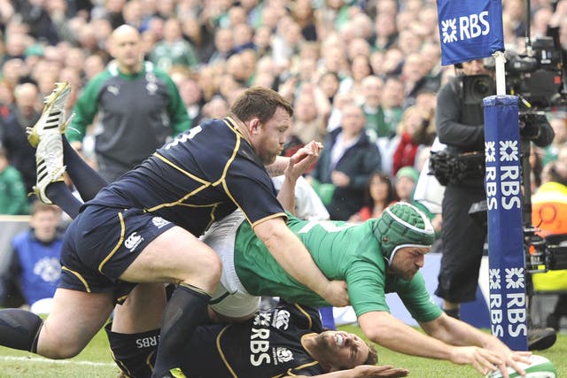 Rory Best, Ireland’s captain in the absence of Brian
O’Driscoll, goes over for his side’s first try in Dublin on
Saturday