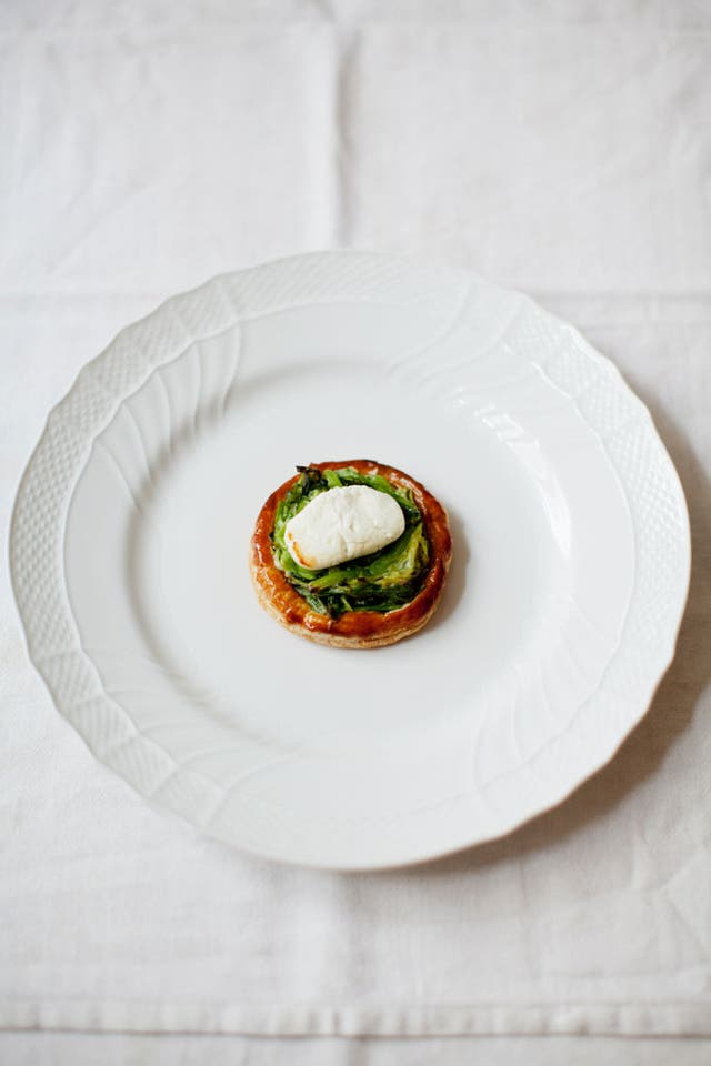 Onion, spinach and goat's cheese tart