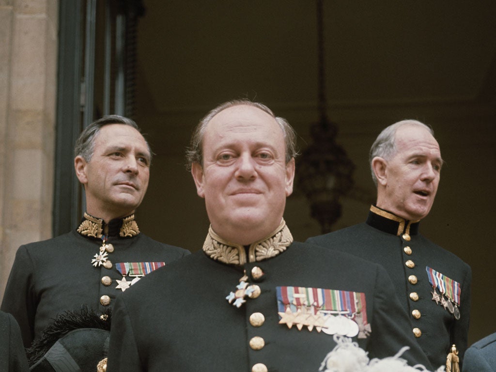 The late Christopher Soames (centre) son-in-law of Winston
Churchill, who would go to Thatcher's office to 'resign'