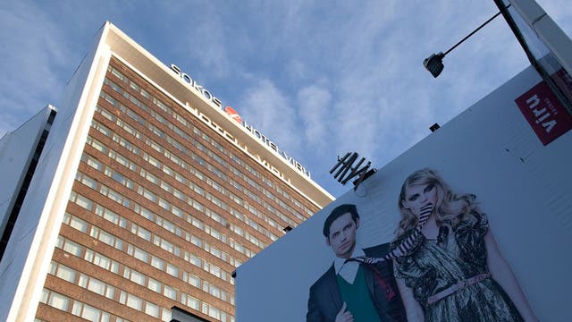 An advertising poster for the Viru Keskus shopping centre