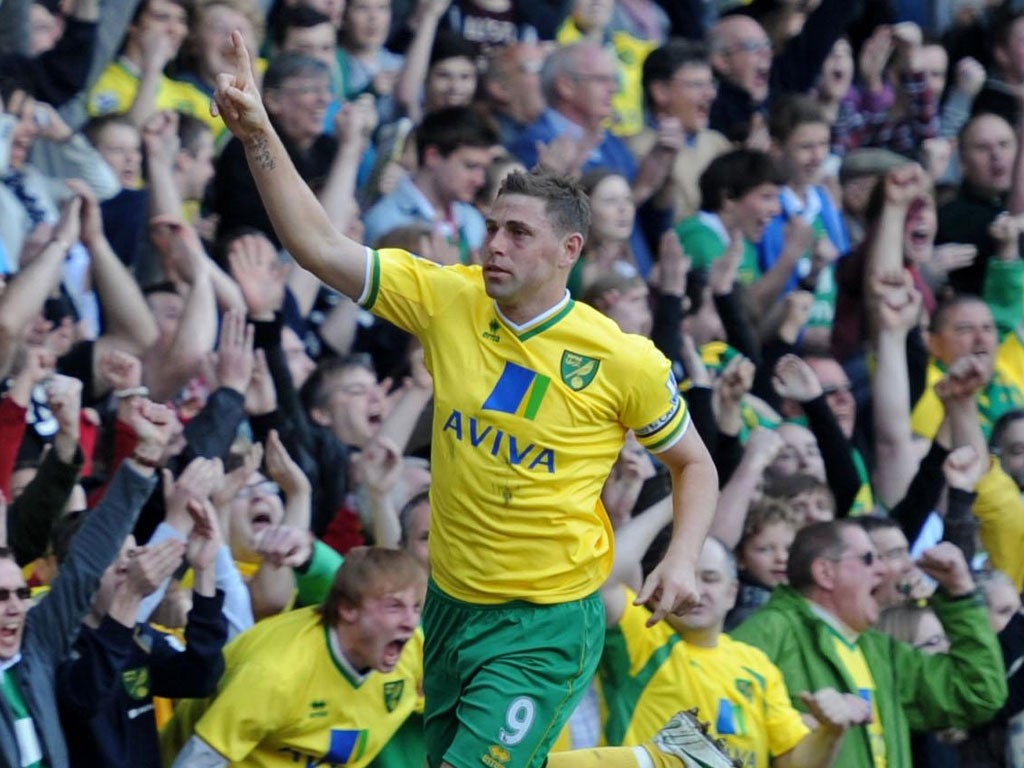 Lightning Holt: Norwich’s Grant Holt needs only 90 seconds to put his side level