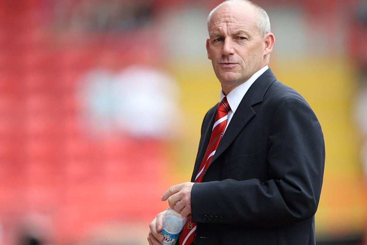 Steve Coppell returns to football with League Two Crawley | The ...
