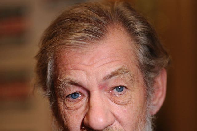 Sir Derek's fellow theatrical knight, Sir Ian McKellen, who played Gandalf in the Lord of the Rings franchise, is also remembered for his part as a "dodgy novelist" at the Weatherfield book club. 