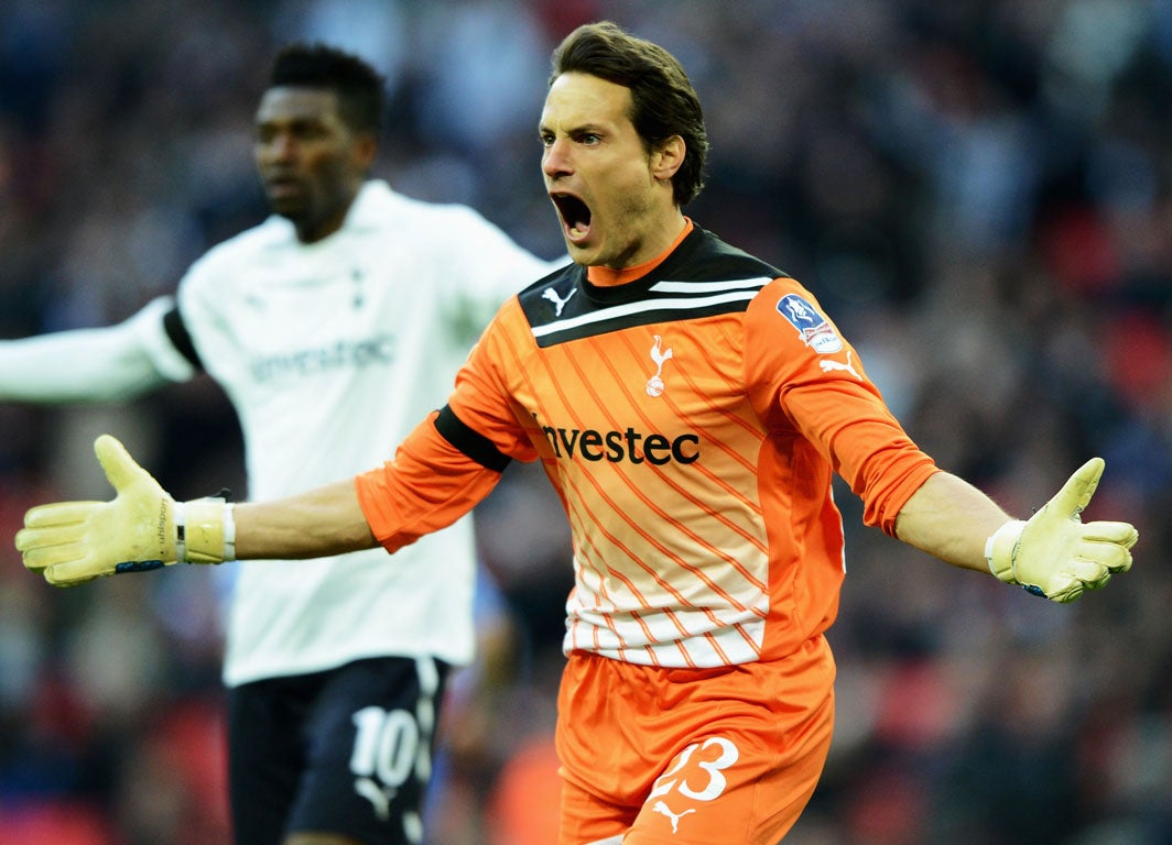<b>Carlo Cudicini</b><br/>
Communication issues, but some good saves and blameless for the goals. 
6/10