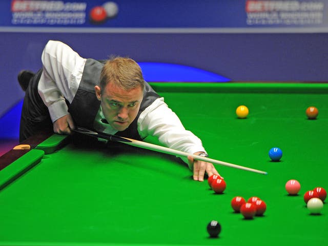 <p>Stephen Hendry is returning to action</p>