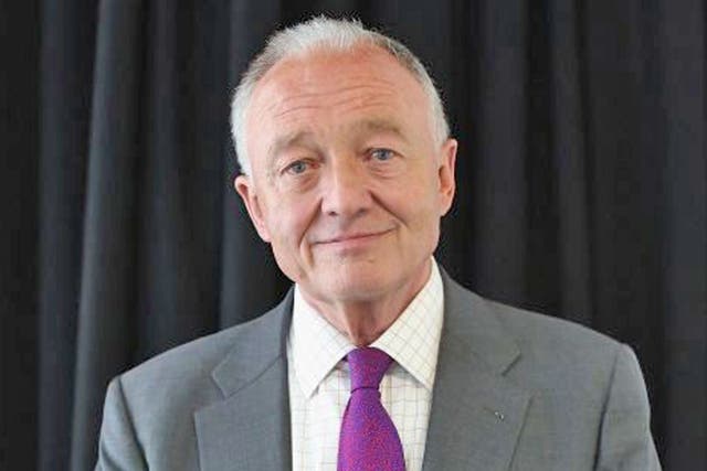 The Labour candidate Ken Livingstone, who travelled in public transport and arrived on foot to Southwark College last week