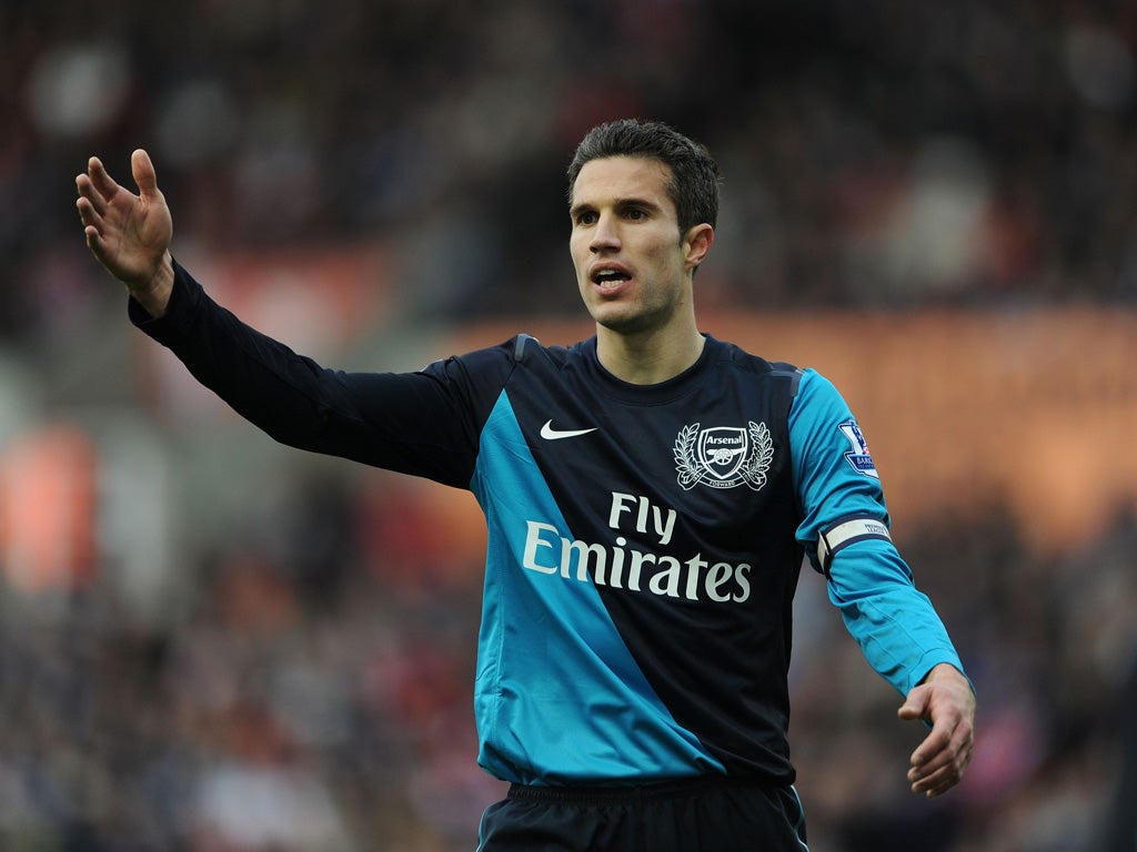Arsène Wenger is hoping that Robin van Persie will stay with
Arsenal