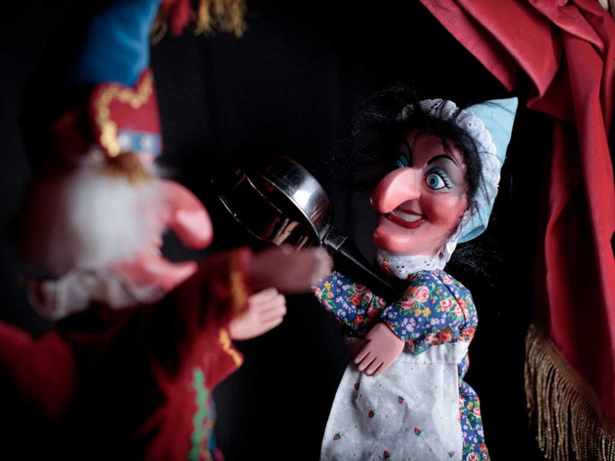 John Boutique & Théâtre De Marionnettes 2 En 1 – Bois Rouge/Blanc 60x30x100 Cm – Idéal Enfant 3-6 Ans