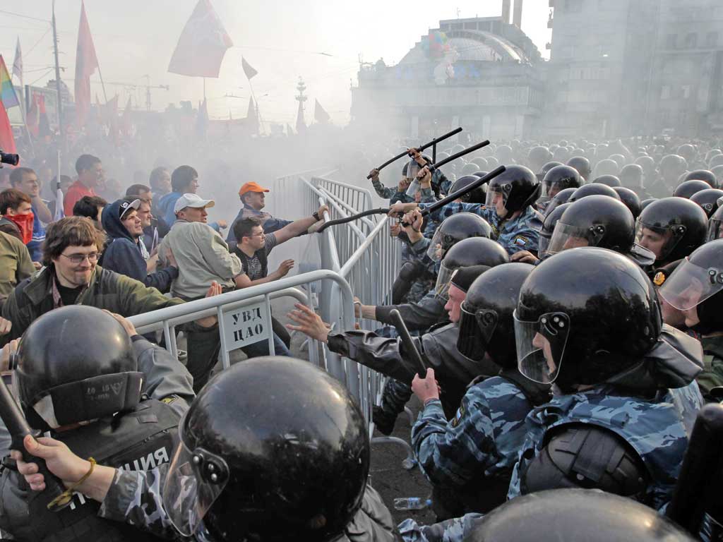 Суть чрезвычайного положения. Бунты в России. Массовые беспорядки в России. Бунт революция.