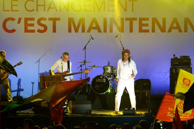 Yannick Noah performs at Place de la Bastille after Francois Hollande wins the French Presidential Elections