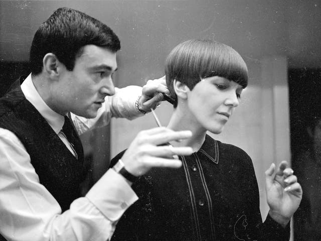 Mary Quant having her hair cut by Vidal Sassoon in 1964