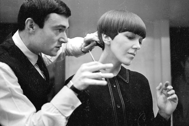 Mary Quant having her hair cut by Vidal Sassoon in 1964