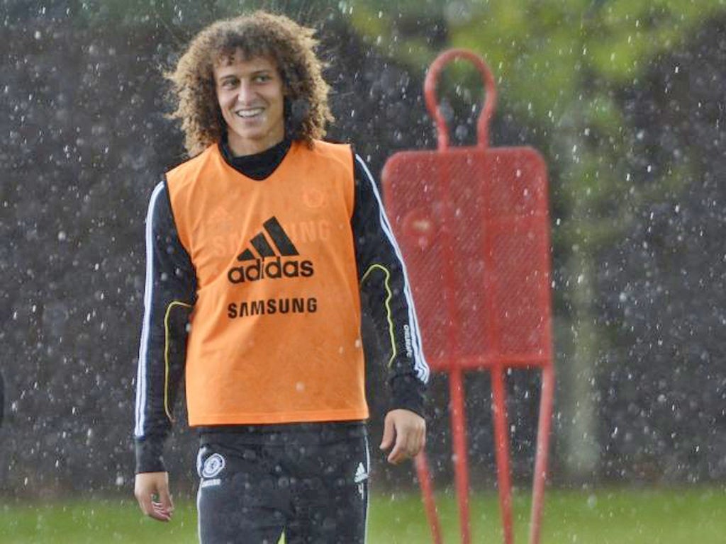 David Luiz will have the task of containing Mario Gomez in Munich