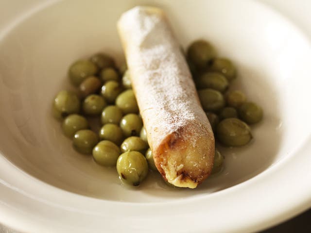 Custard spring rolls with gooseberries and elderflower