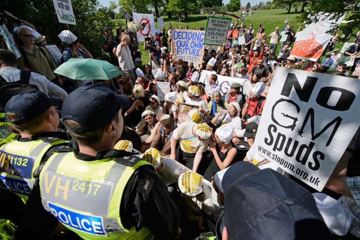 Heavy police presence thwarts anti-GM protest | The Independent | The ...