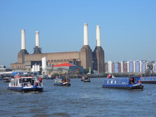 Narrowboats from St Pancras Cruising Club rehearsing for the flotilla