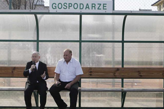 Pole position: Jan Tomaszewski (right) with former Polish PM Jaroslaw Kaczynski