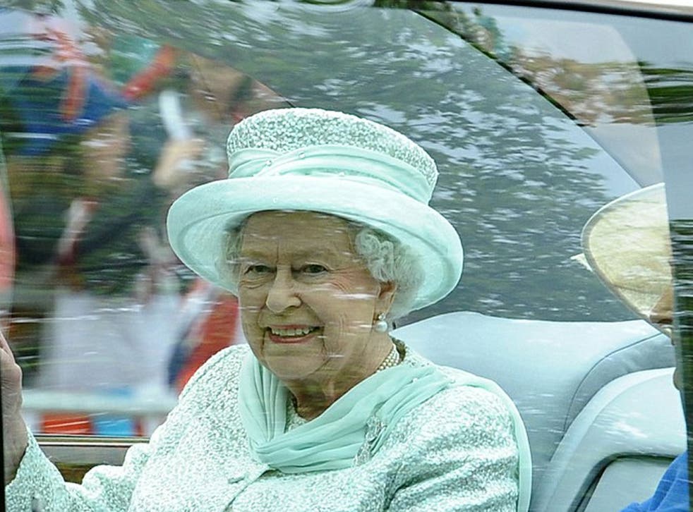 The Queen left Buckingham Palace for a formal Jubilee thanksgiving service at St Paul's Cathedral