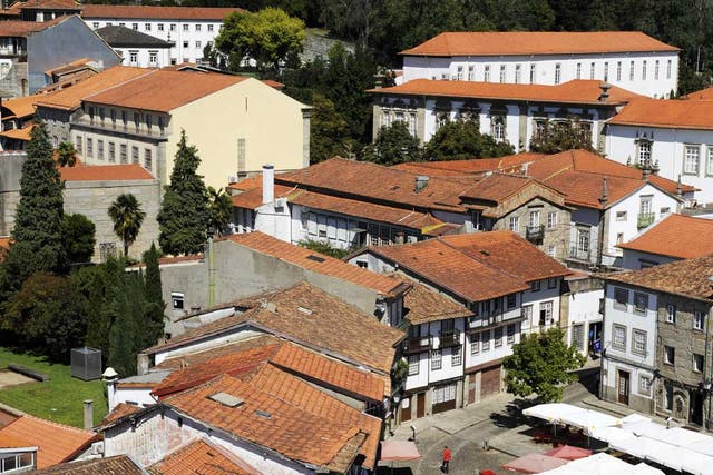 Living Past: The medieval centre of Guimaraes