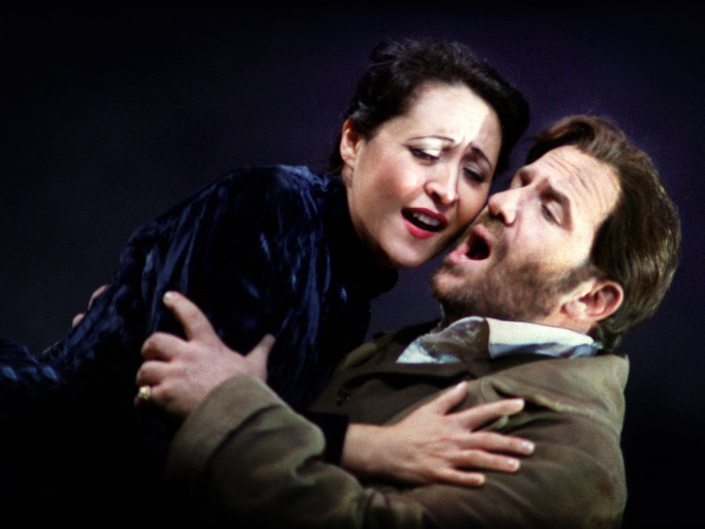 Elvira Fatykhova as Lucia and Aldo Di Toro as Edgardo at Holland Park
