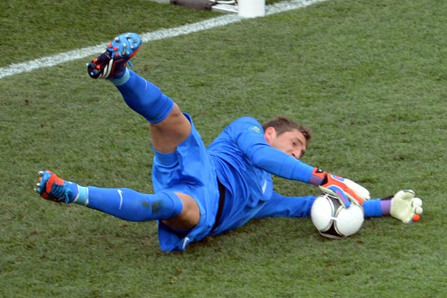 <p><strong>Maarten Stekelenburg </strong></p><p>Let Krohn-Dehli's shot through his legs but other than that pretty solid. Not the main reason the Dutch lost. 6/10</p>
