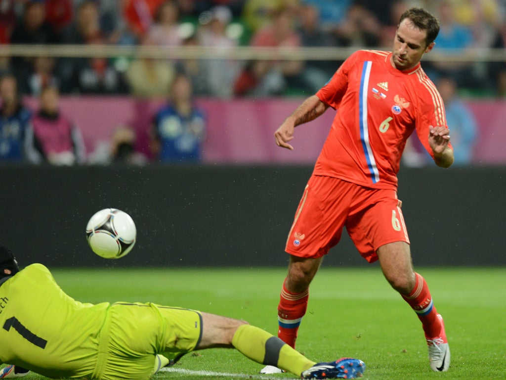 Roman Shirokov Sat deep but has a real knack for getting into goalscoring positions. Finished the second goal with a delightful dink over the onrushing Cech. 7