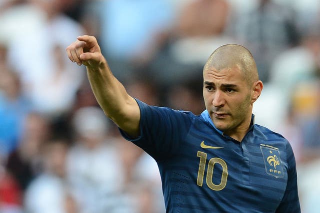<b>Karim Benzema : </b> Linked up effectively with Nasri and Ribery and held the ball up well. Could perhaps have attacked the six-yard box more aggressively when the French looked to cross. A few decent long-range efforts. 7 