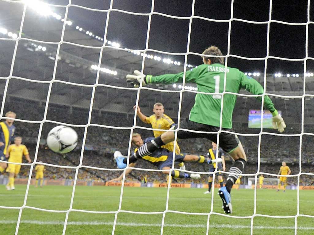 SWEDEN Andreas Isaksson (pictured): Not really to blame for either Ukranian goal and made a couple of commanding claims. 6 Mikael Lustig: Did his best to get forward, but looked vulnerable in defence and left the near
