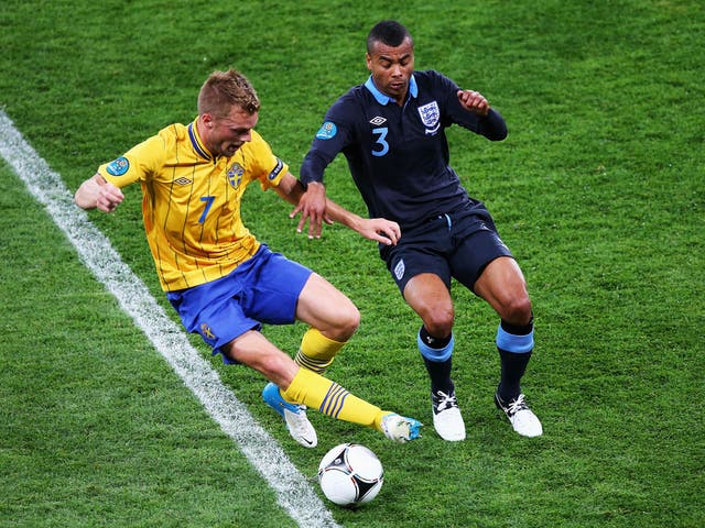 <b>Ashley Cole: </b>Great ball to Young to provide him with shooting chance in first half. Did come inside often and left space for Ibrahimovic to exploit behind him. 6       