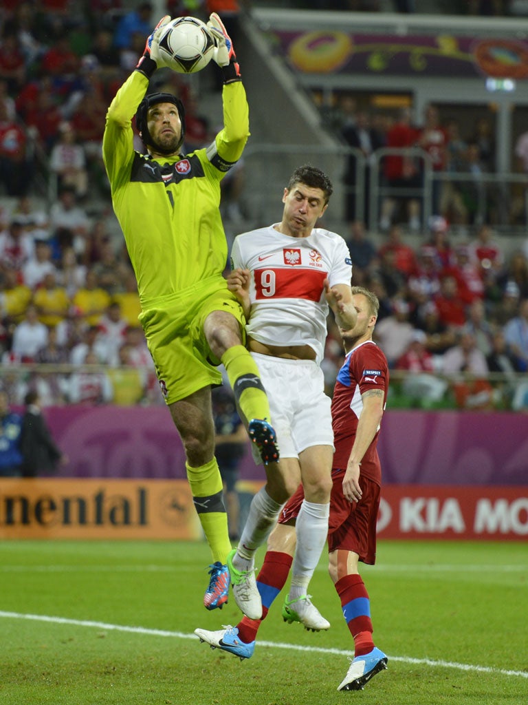 <b>Petr Cech: </b> Has not always performed to his best on the international stage but this was a very composed performance from the Chelsea goalkeeper. Reliable when collecting crosses and alert to any long-distance strikes from the Poles. Dealt well with the wet conditions. 7/10