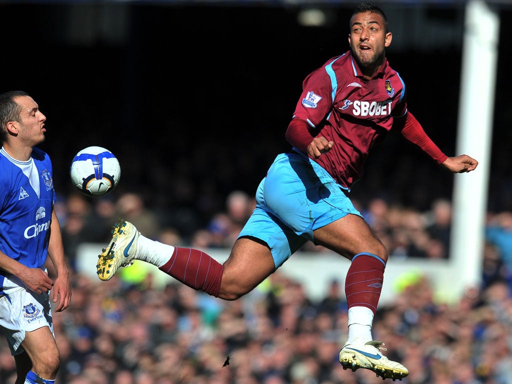 Mido in action during his time at West Ham