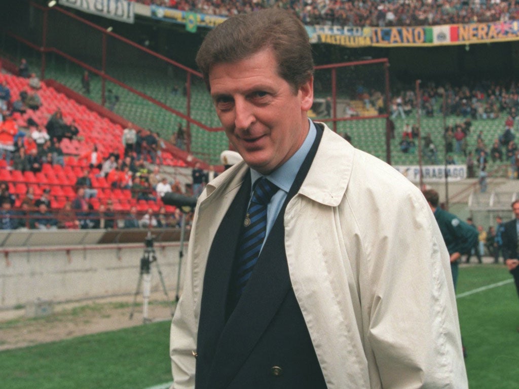 Roy Hodgson wears his
Internazionale tie at San
Siro in 1995