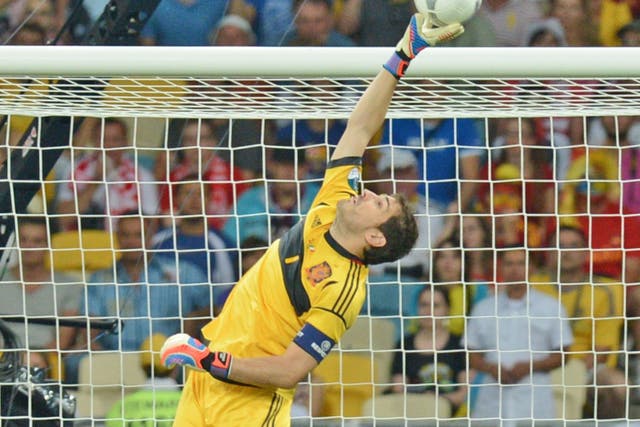 <b> Iker Casillas : </b> Made a number of crucial interceptions when Italy looked to cross the ball into the Spanish box, before making an important save from Antonio Di Natale just after half-time. Casillas also displayed his wonderful distribution to pick out Fabregas in the build-up to Jordi Alba’s goal. 8/10